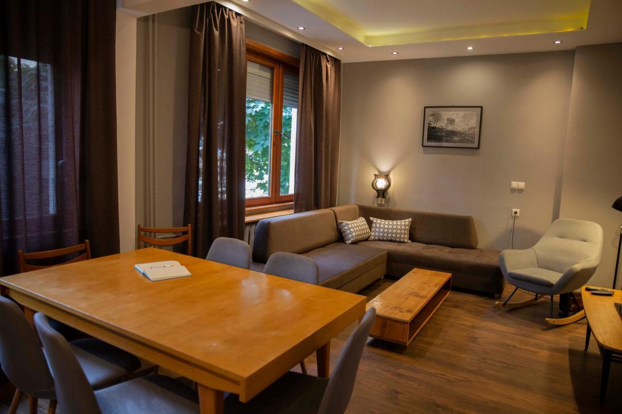 Central Sofia 3-Bedroom Apartment - Urban Art Gallery - Free Parking! Exterior photo