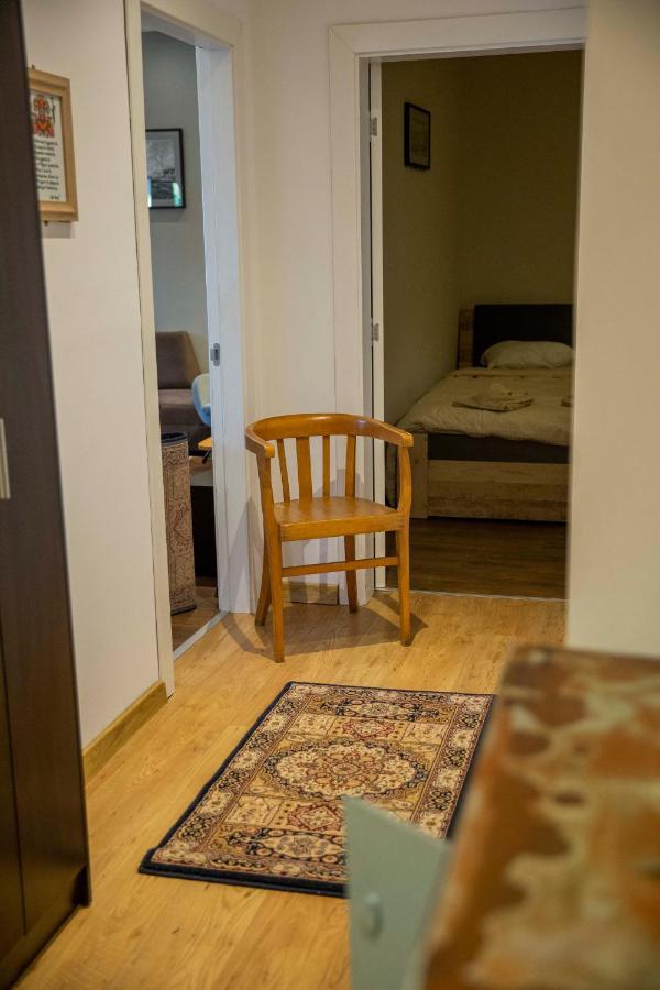 Central Sofia 3-Bedroom Apartment - Urban Art Gallery - Free Parking! Exterior photo